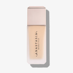Impeccable Blurring Second-Skin Matte Foundation